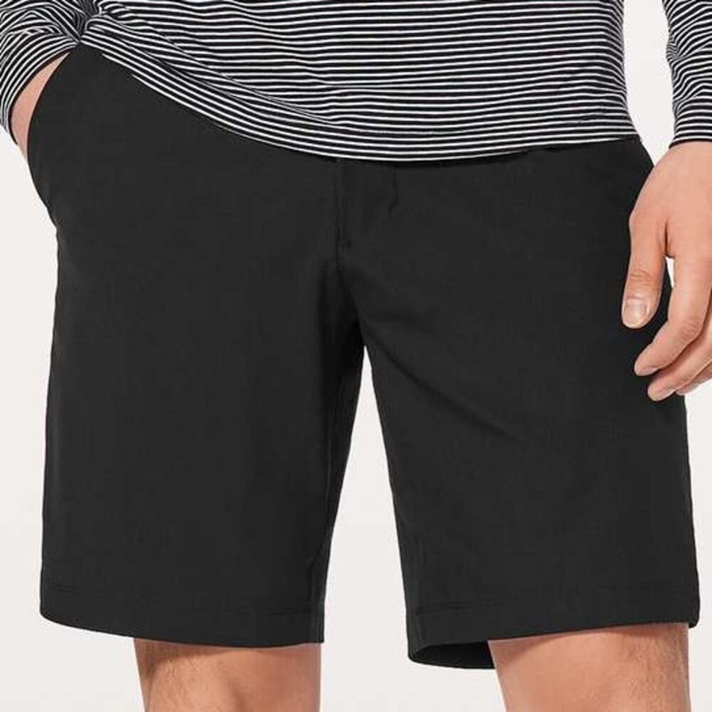 Lululemon Commission Short Slim Warpstreme 9" Black Men's Size 28 EUC